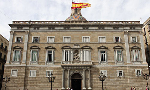 España no ve factible la investidura de un líder preso o huido